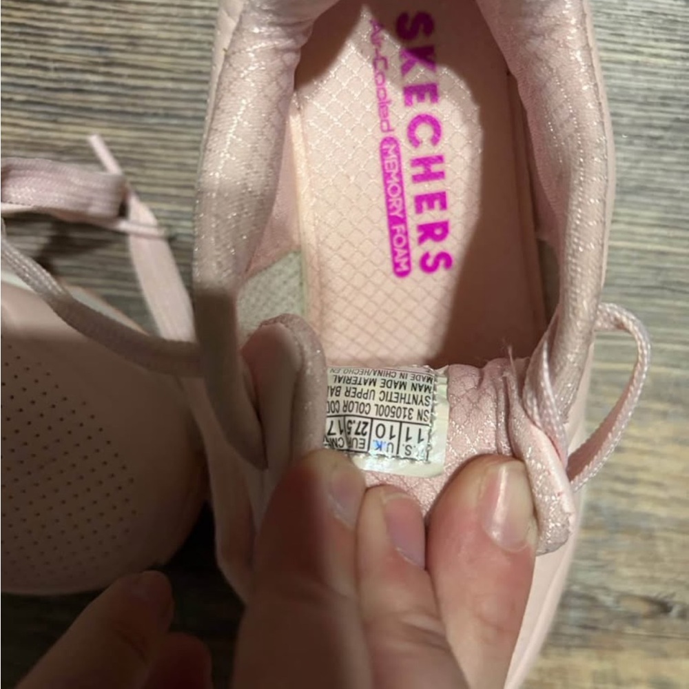 Skechers Women's Light Pink Sneakers